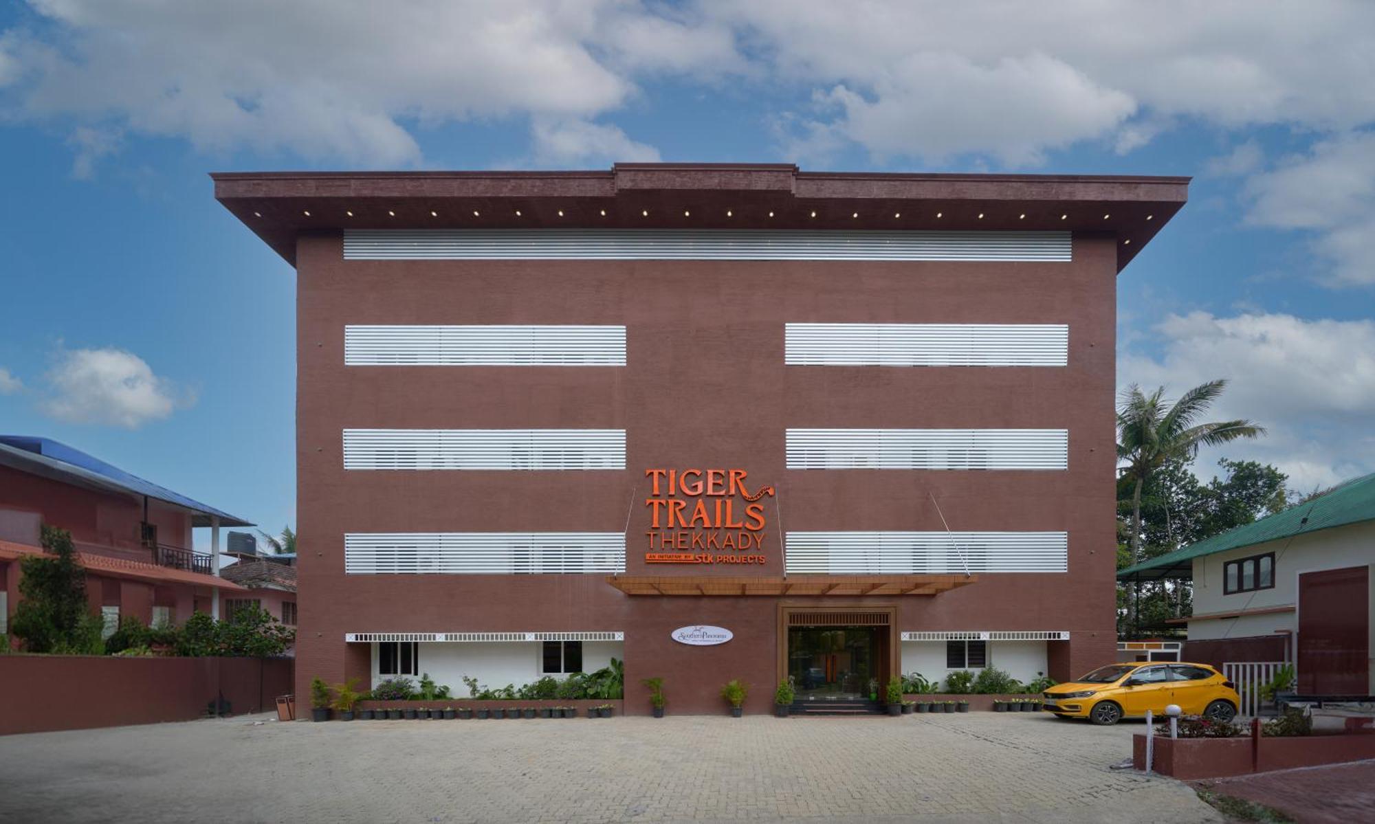 Tiger Trails Thekkady Hotel Exterior photo